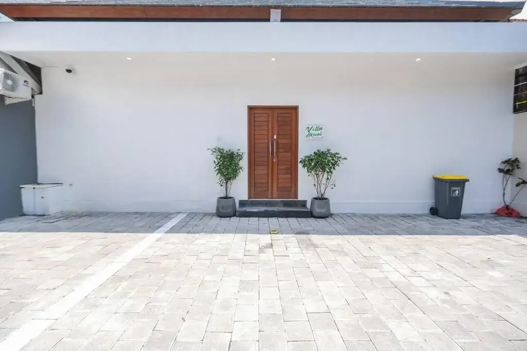 Villa Akmali Seminyak Drupadi 2 Bedrooms w/Pool 5mins to Beach