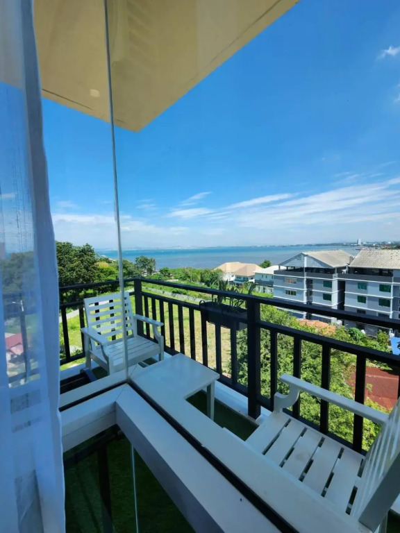 Курортный отель Lhc Hotel And Resort