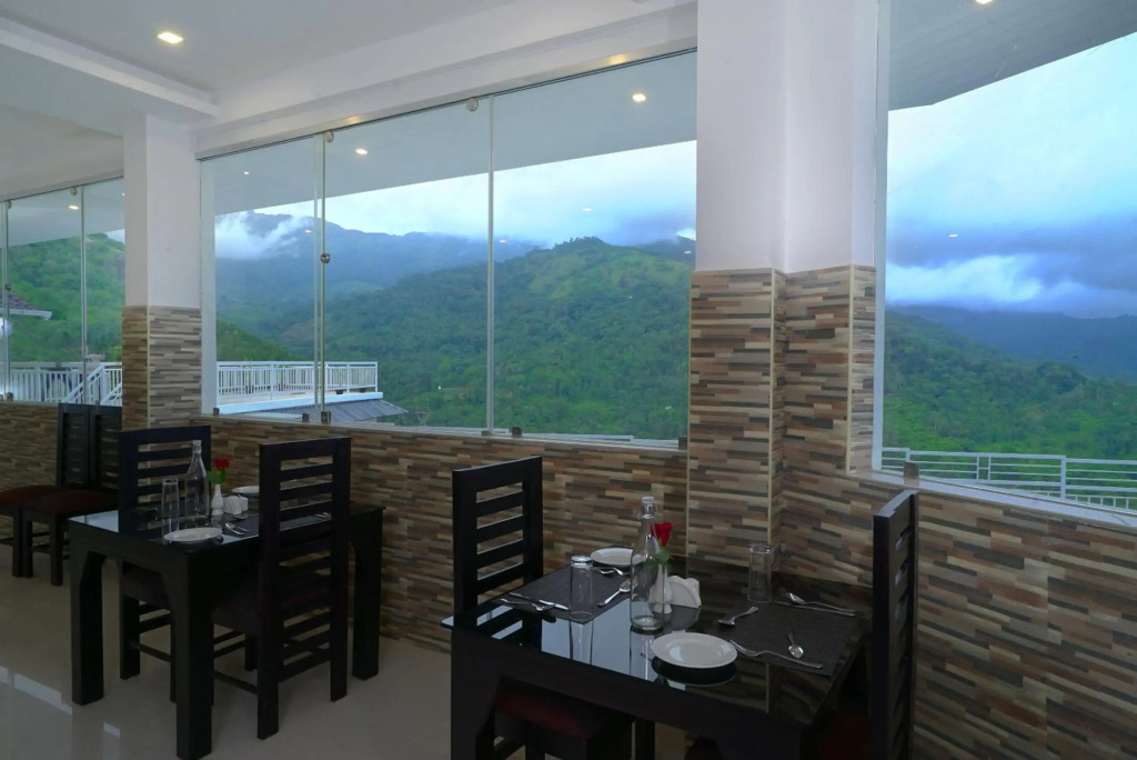 Moonline Resort