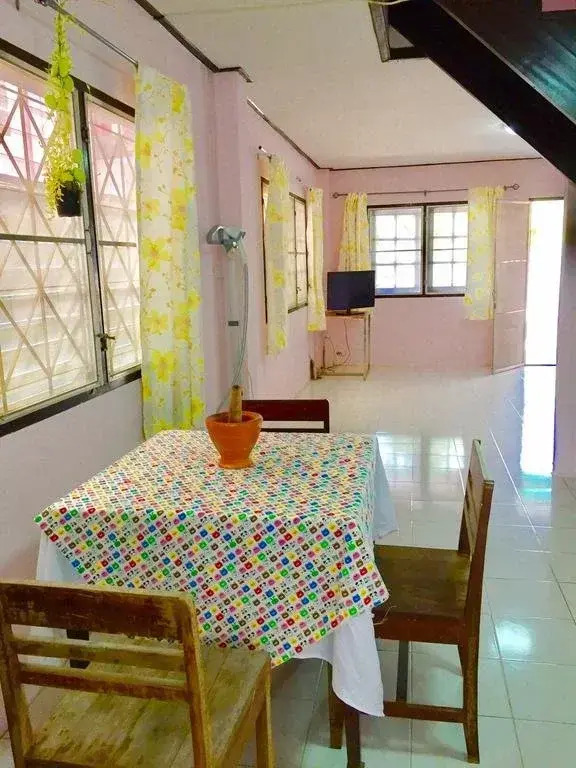 Noon's House