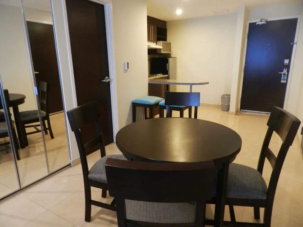 Astur Hotel & Residence