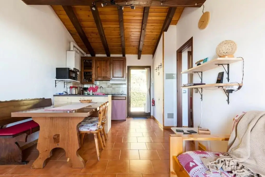 Panorama1200a, in the Heart of the San Fermo Hills