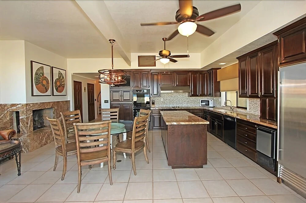 5911 Seashore Trem 3 Bedroom Home