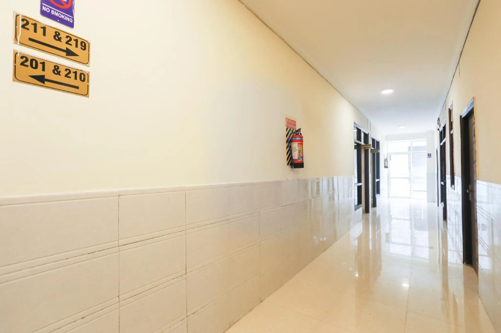 FabHotel Pavithraa Edition
