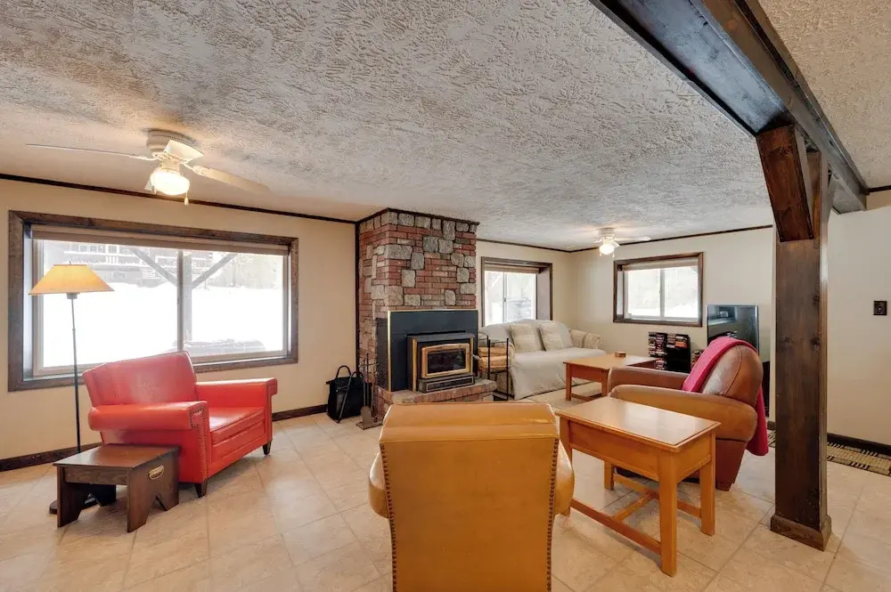 Hike & Ski: Cabin w/ Fireplace in Franconia!