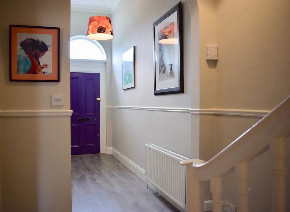 3 Bedroom Cottage Near Botanical Gardens