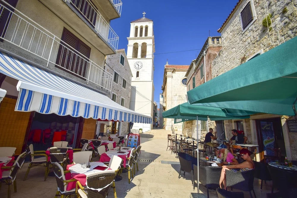Apartments Milenko / Three Bedrooms A2