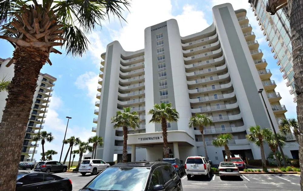 Tidewater 407 by RedAwning