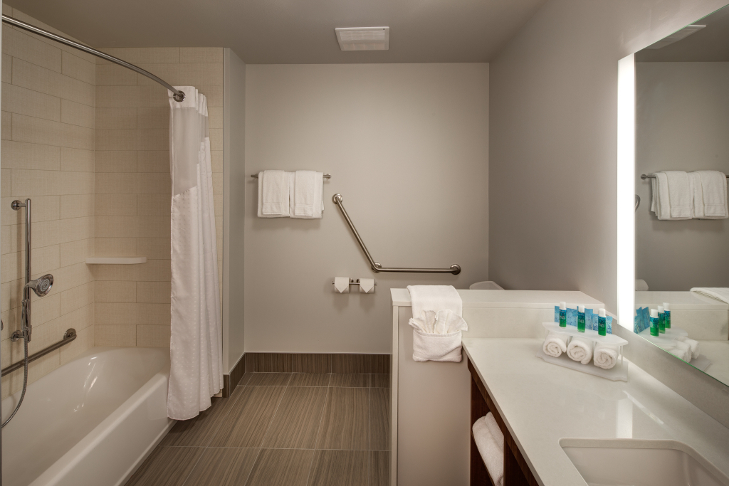Holiday Inn Express & Suites Terrace by IHG