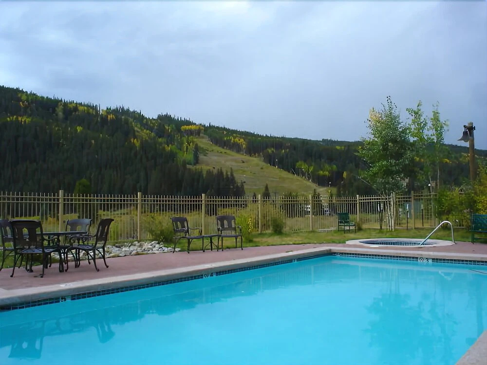 Red Hawk Townhomes 2330