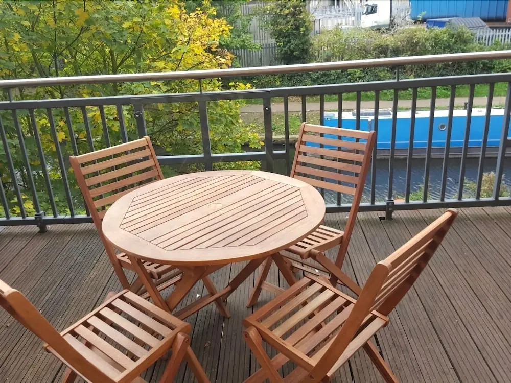 2-bedroom Apartment Riverside Wharf