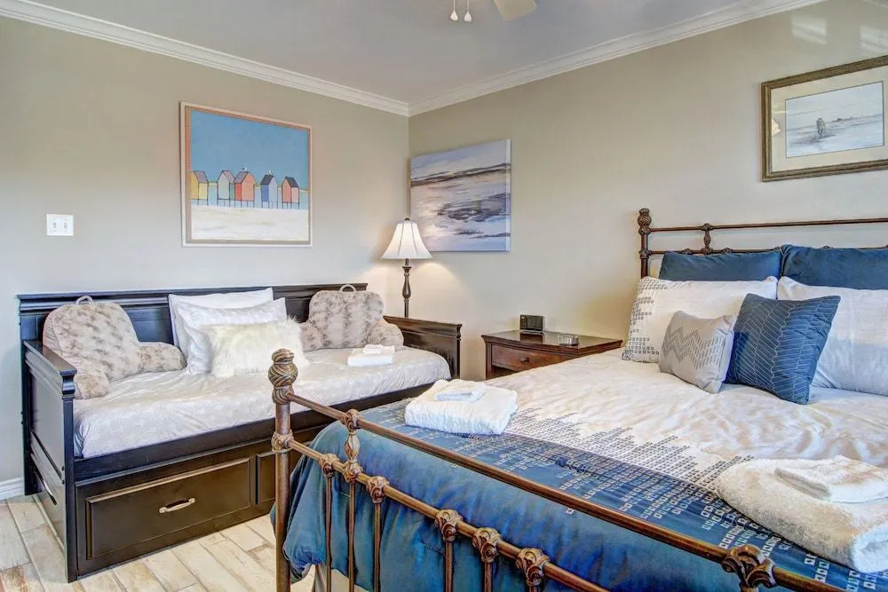 Beach Bunker Siv30 2 Bedrooms 2 Bathrooms Condo