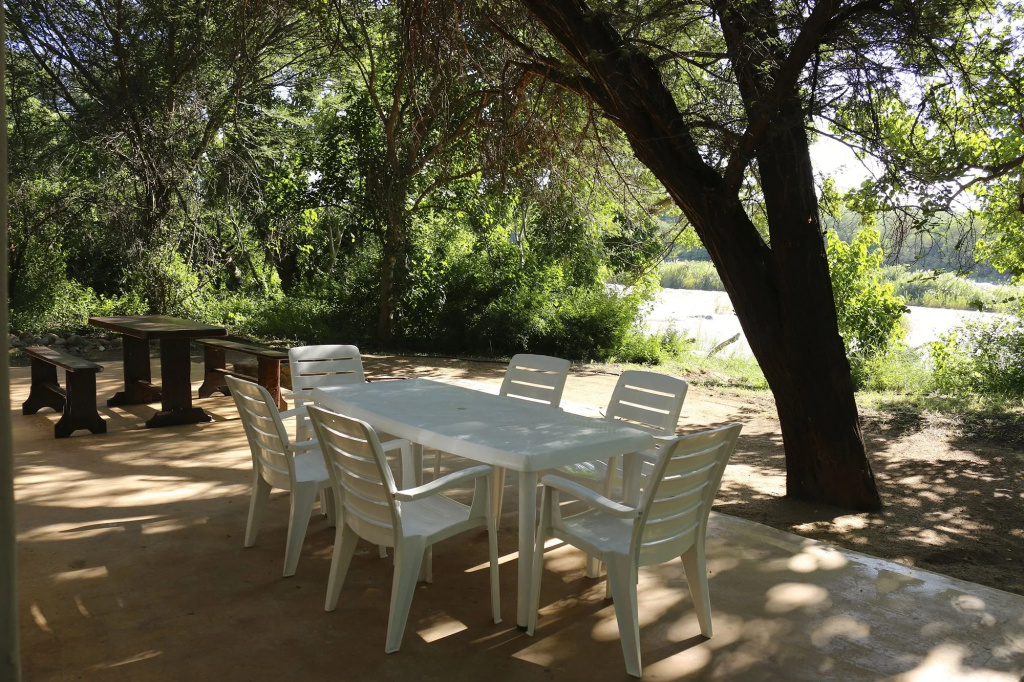 Bushriver Lodge