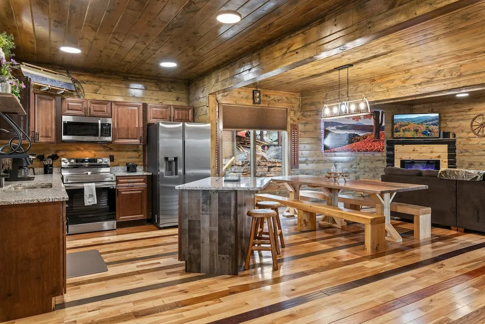 Cabin w/ Hot Tub & Game Room in the Smokys!