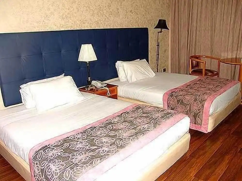 Charles Hotel