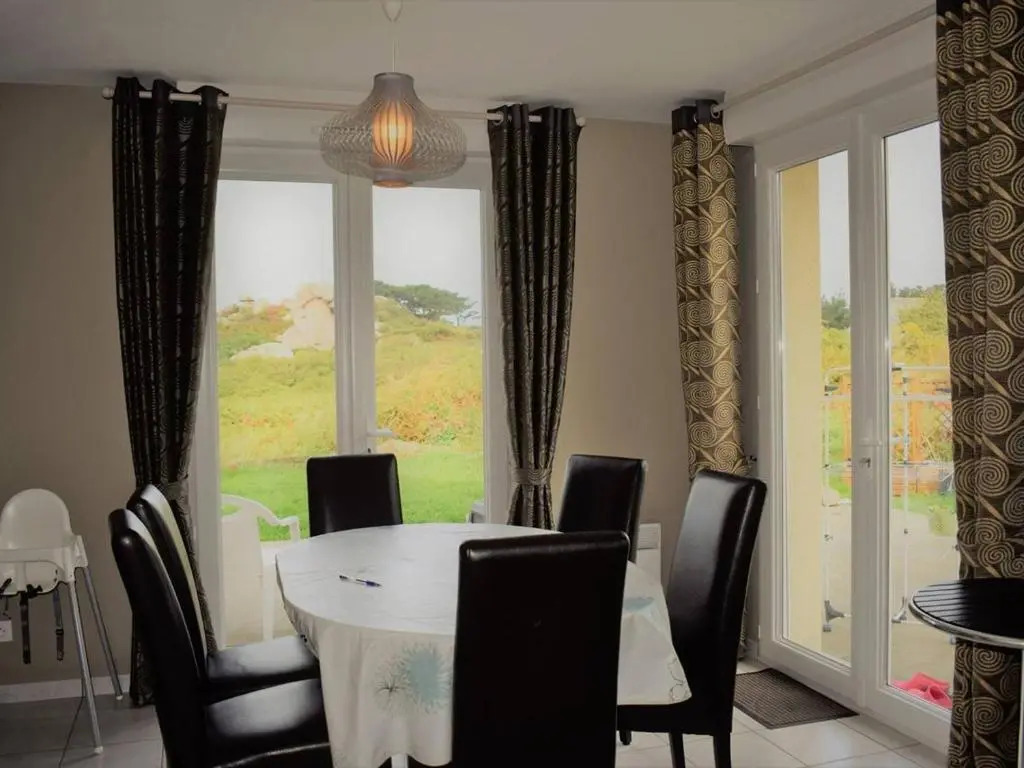 House Perros-Guirec - 6 Pers, 70 M2, 3/3