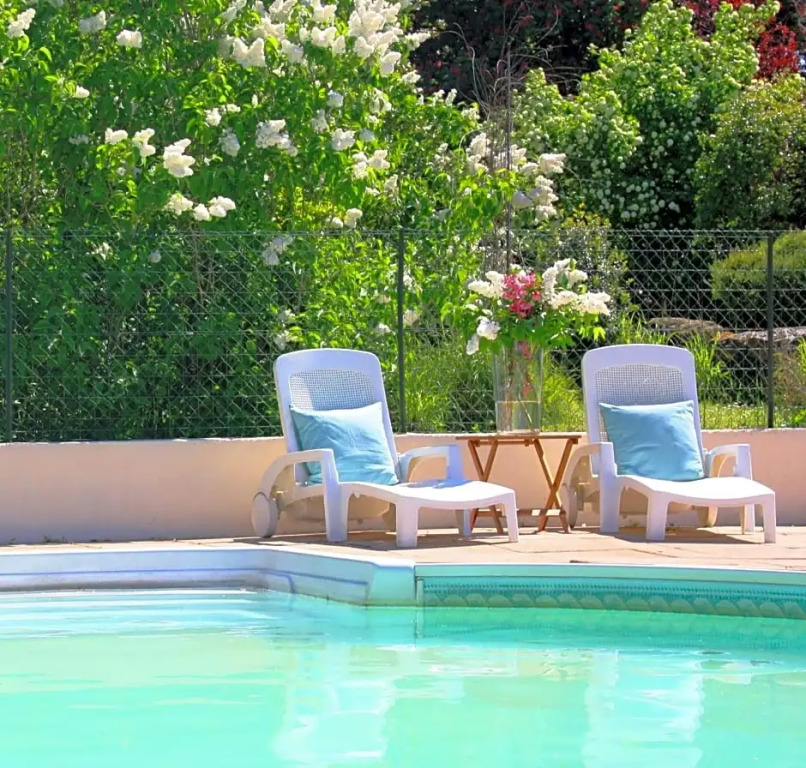 Domaine Charente Glamping Familyroom Le Jardin with external toilet & shower house & outdoor kitchen