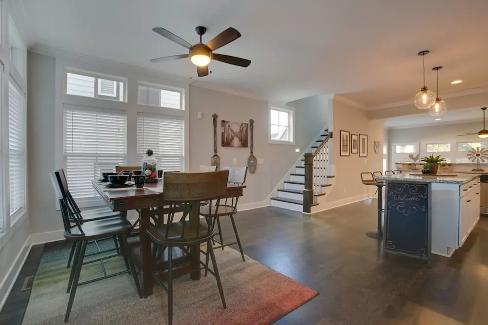Industrial 3br/2.5ba Home Mins to DT by Domio