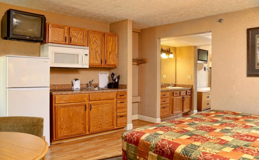 Creekstone Inn