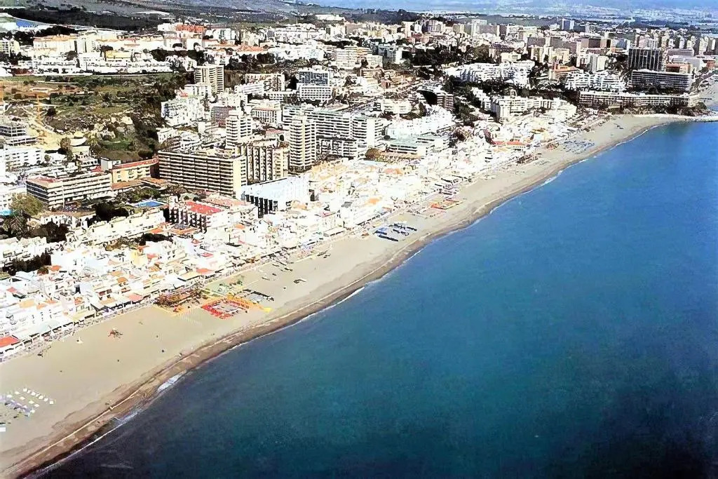 Apartamento Torremolinos - A 600m de la playa de La Carihuela - PISCINA - PARKING GRATIS - EXCELENTE CONEXIÓN WIFI