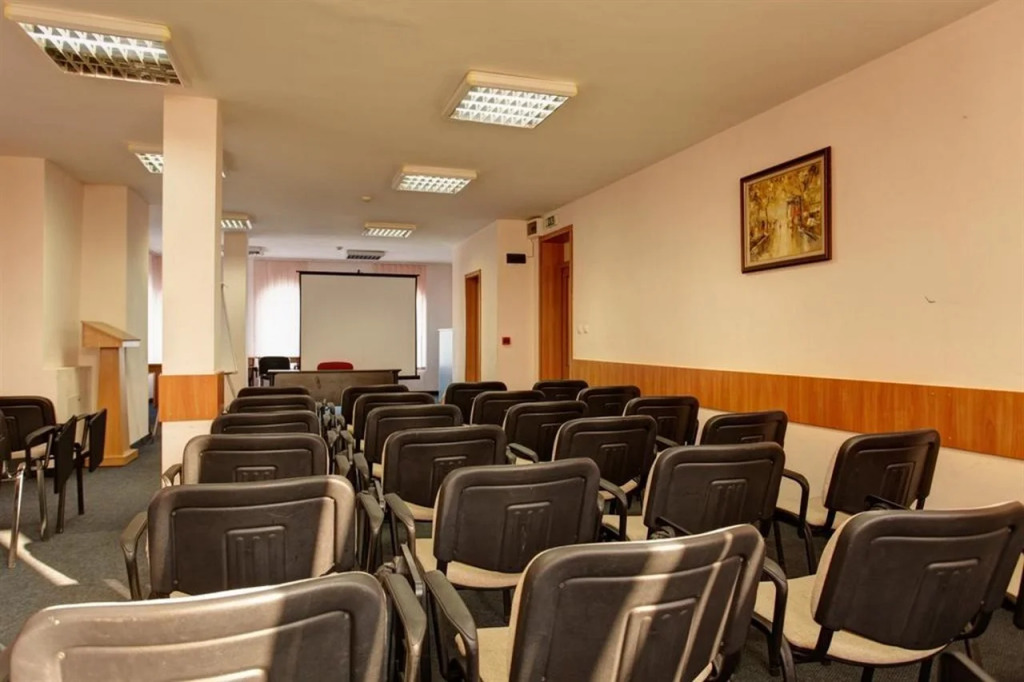 Central Plaza Hotel