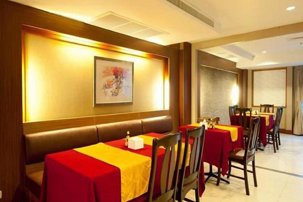 Convenient Grand Hotel