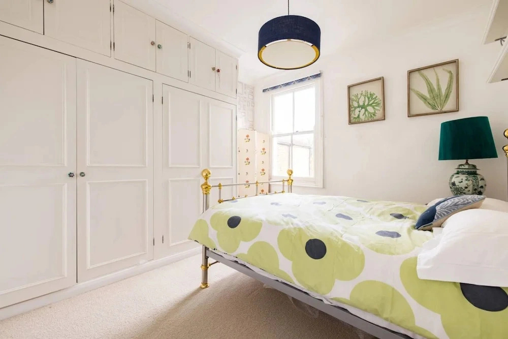 Fabulous 4 Bedroom Family Home in Fulham