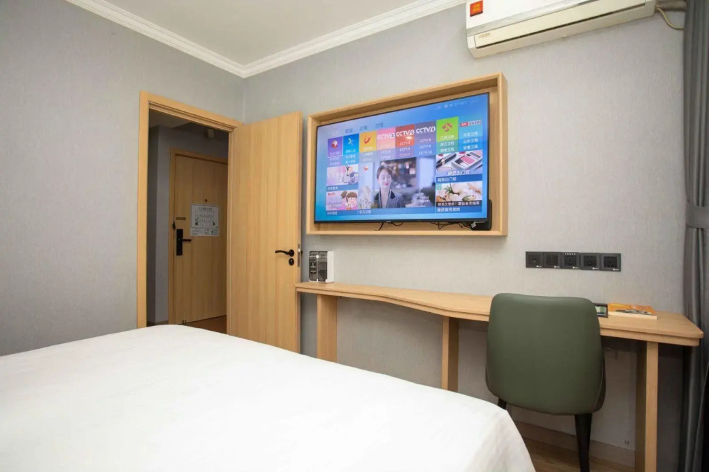GreenTree Inn Shanghai Luojing Express Hotel