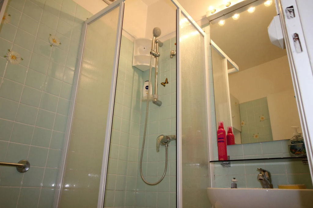 Nestor&Jeeves - SUITE ROYAL LUXEMBOURG - Central - Swimming pool on roof