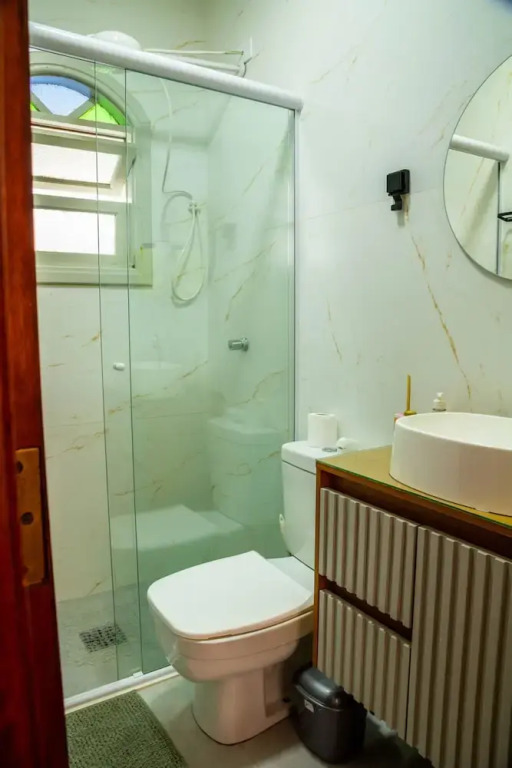 Casa com Lareira Wi-fi e Varanda com Vista
