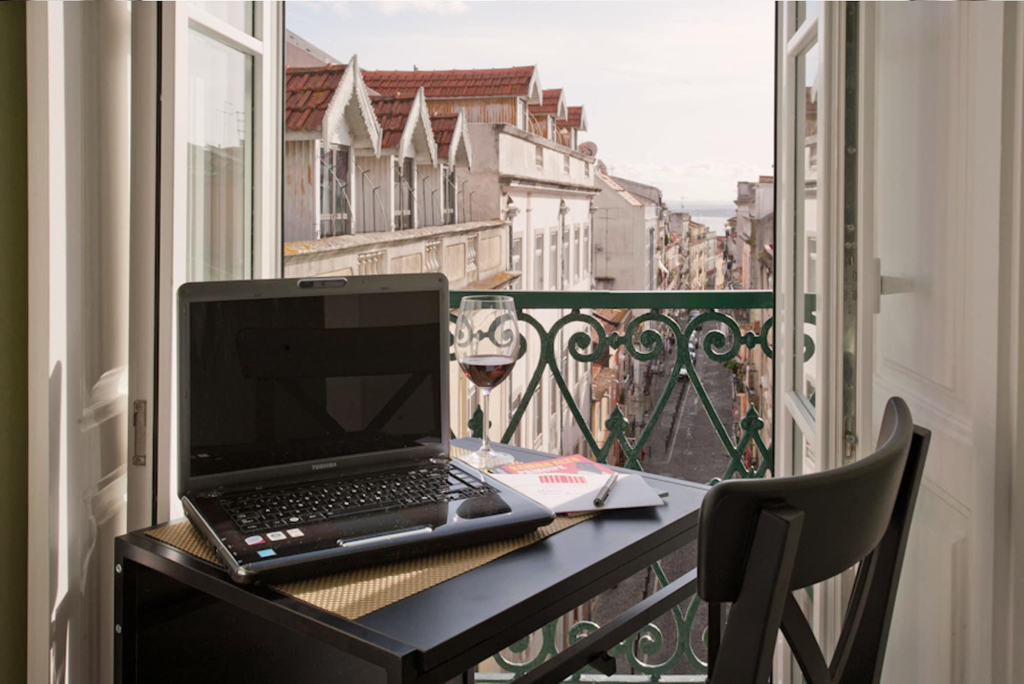 Lisbon Colours Bairro Alto Apartments