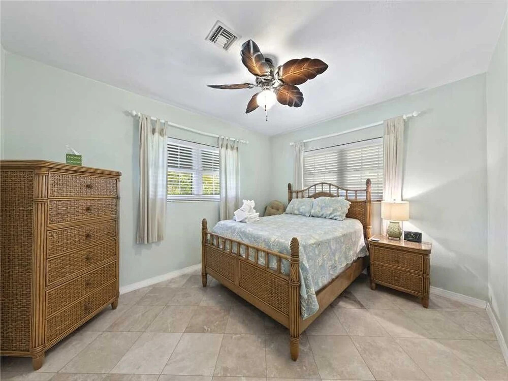Egret Beach House - Two Bedroom Home