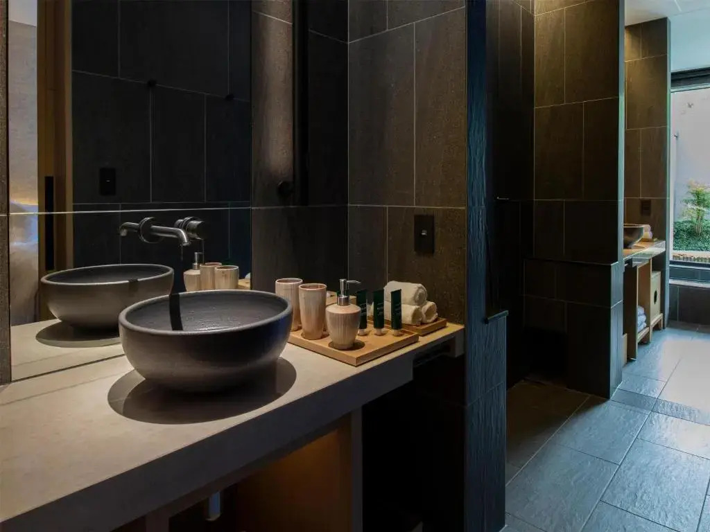 ROKU KYOTO, LXR Hotels & Resorts by Hilton