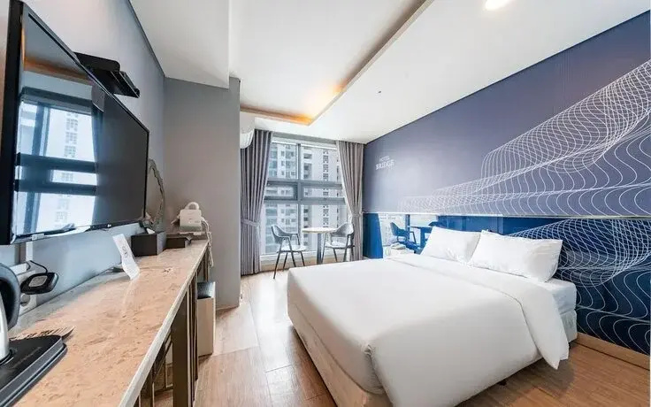 Hotel Bridge