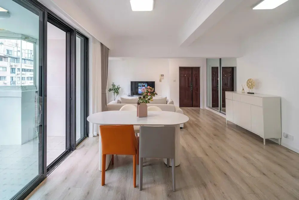 Tyms  2BR APT Hongqiao Paris Classic