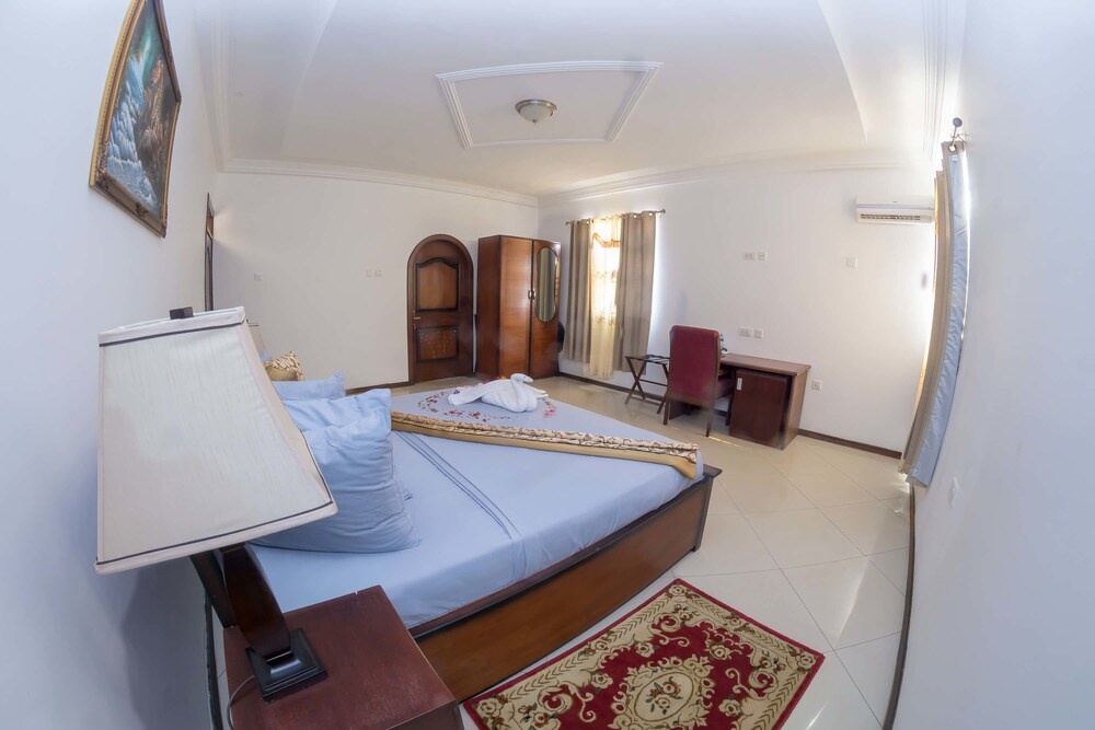 Royal Elmount Hotel