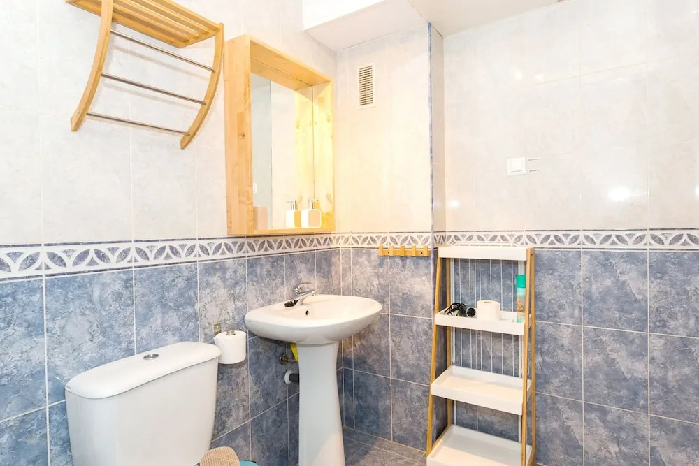 Studio in Málaga, With Wonderful City View, Balcony and Wifi Near the Beach