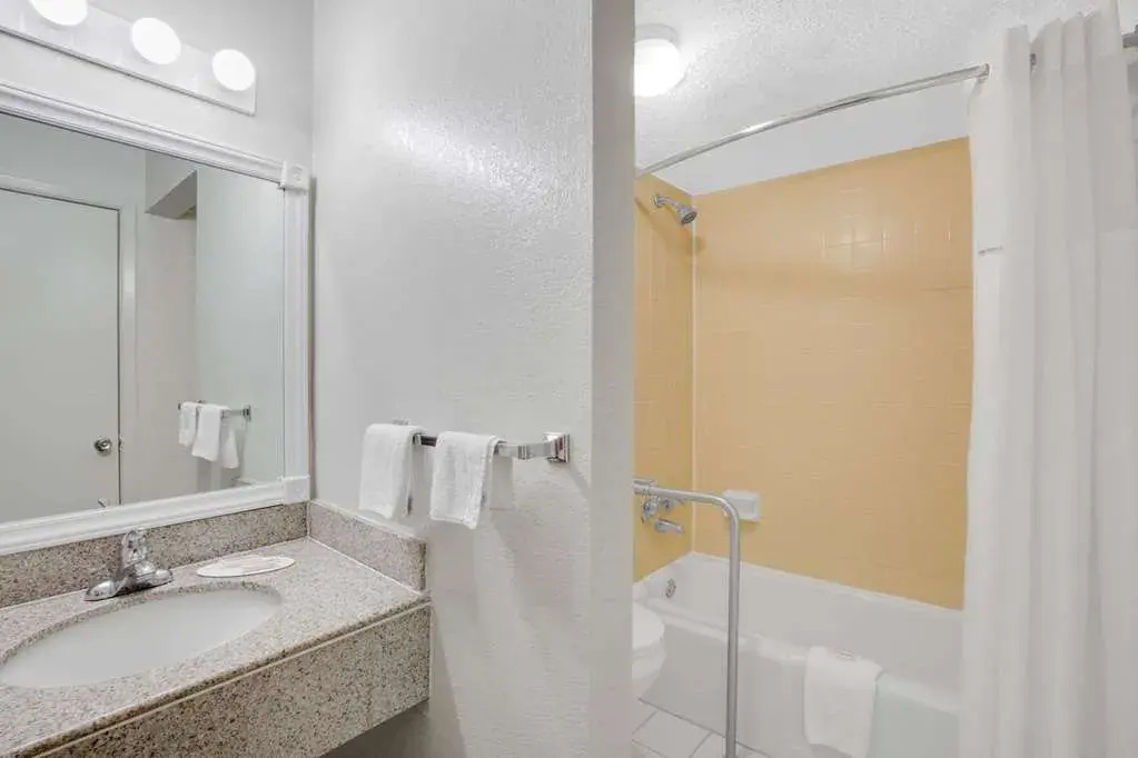 Days Inn Asheville West