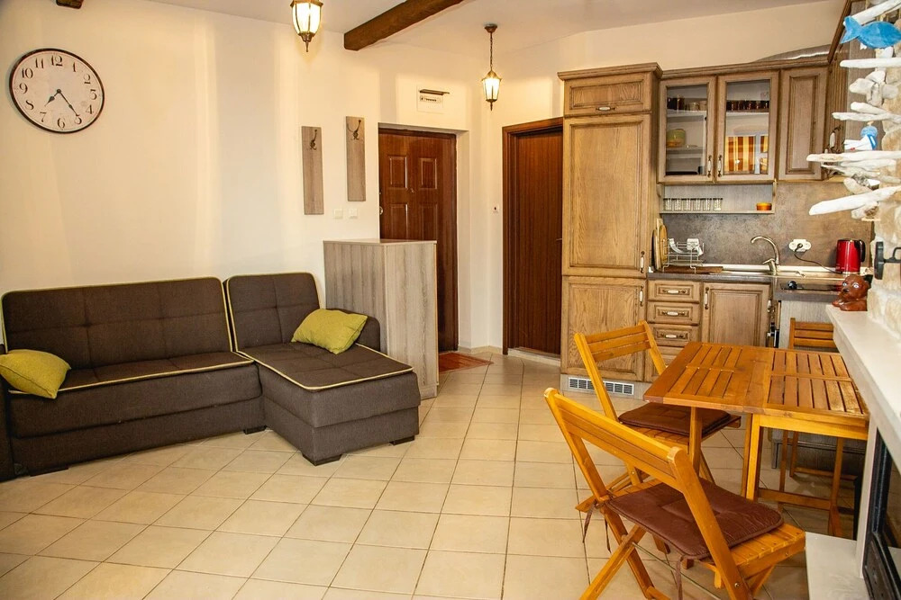 FM Premium 1-BDR Apartment with Pool & Parking - Summer Days