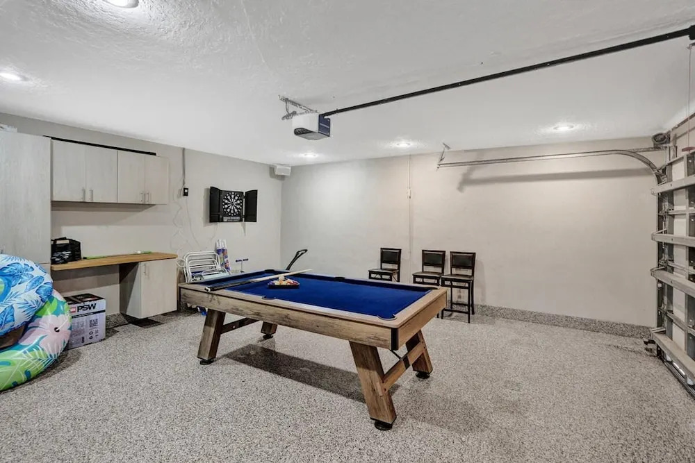Luxe 4BR Waterfront w Htd Pool 5min to Beach