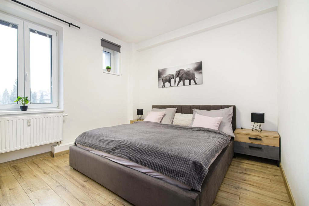 Lovely 1 Bedroom Aparment Fully Revovated