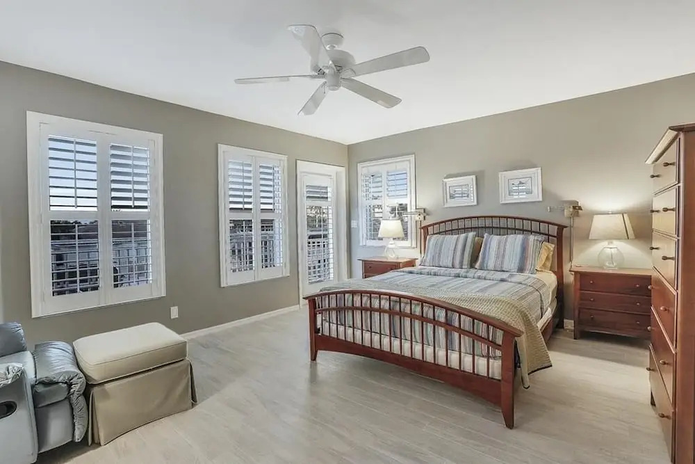 Elm Ct. 830 Marco Island Vacation Rental 4 Bedrooms 2.5 Bathrooms Home