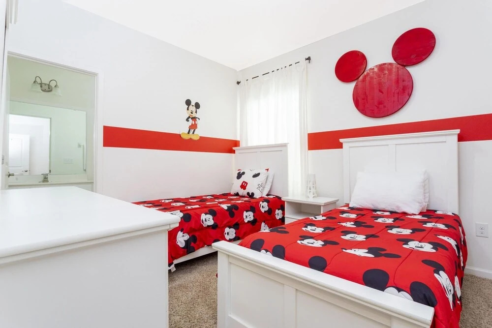 Stunning 6 Bd w Pool Close to Disney Sonoma 2682