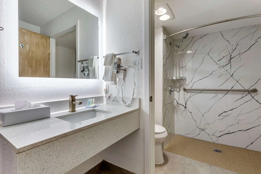 Quality Inn & Suites Sulphur Springs