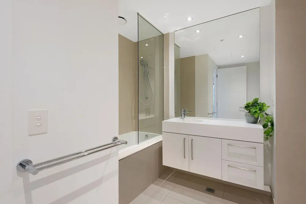 Sanctuary Apartments - Prima Pearl