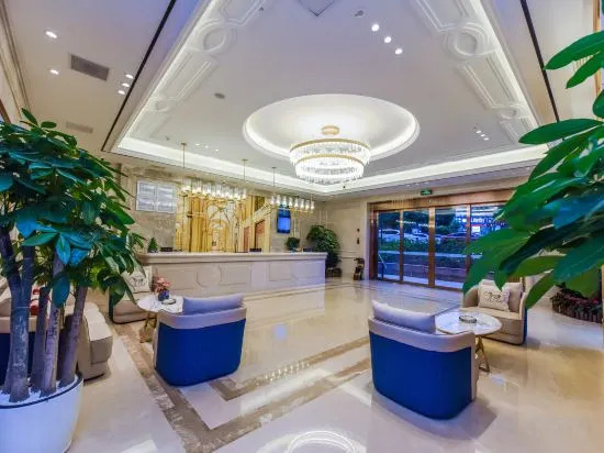 Vienna International Hotel (Chongqing Jiaotong University Liugongli Light Rail Station)