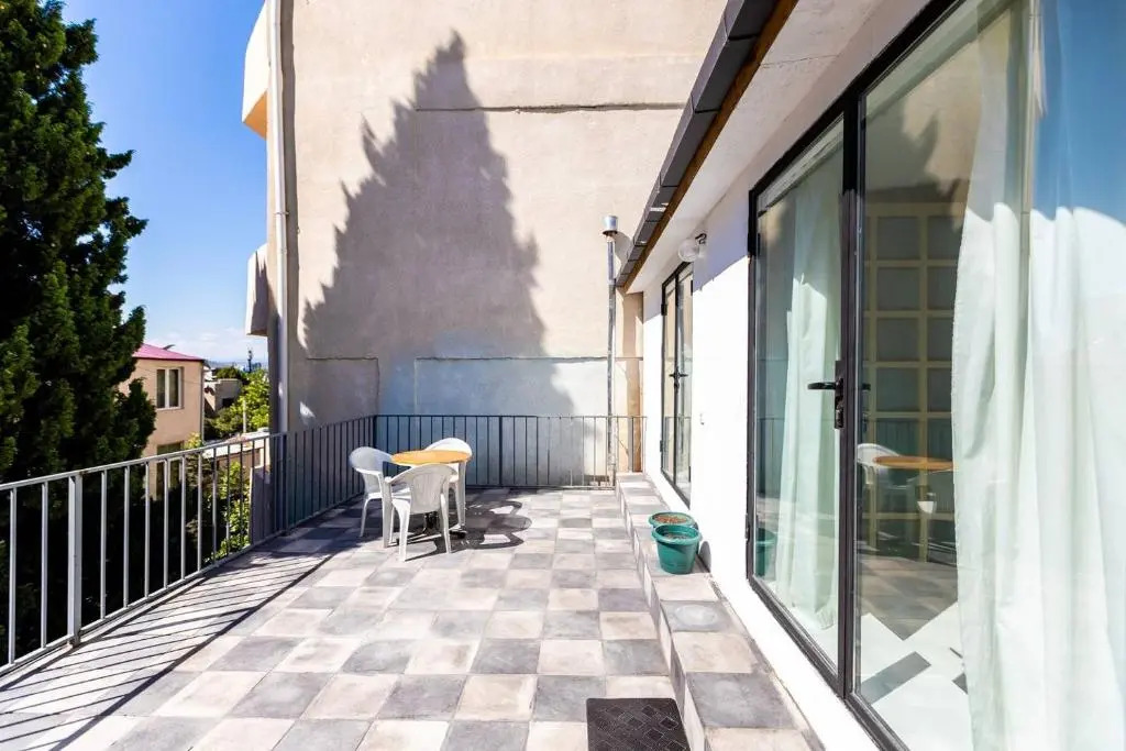 Wehost Apartment With Huge Terrace