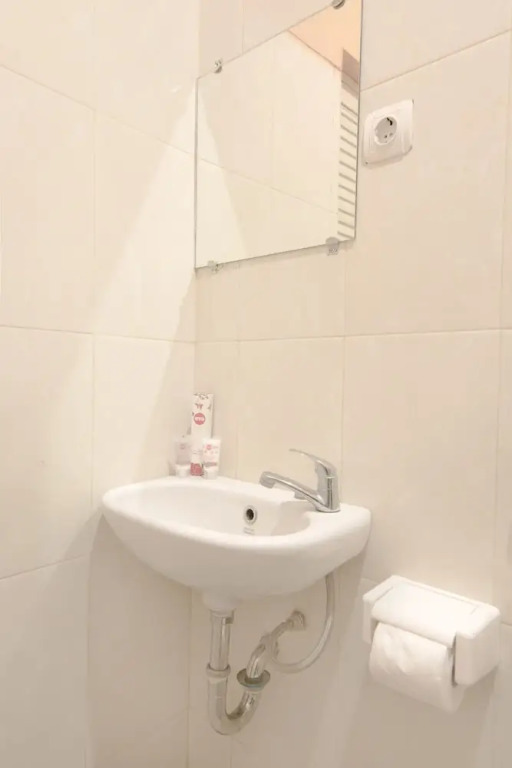 Stay At H by OYO Rooms