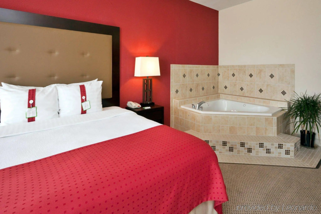 Holiday Inn Hotel & Suites Waco Northwest by IHG