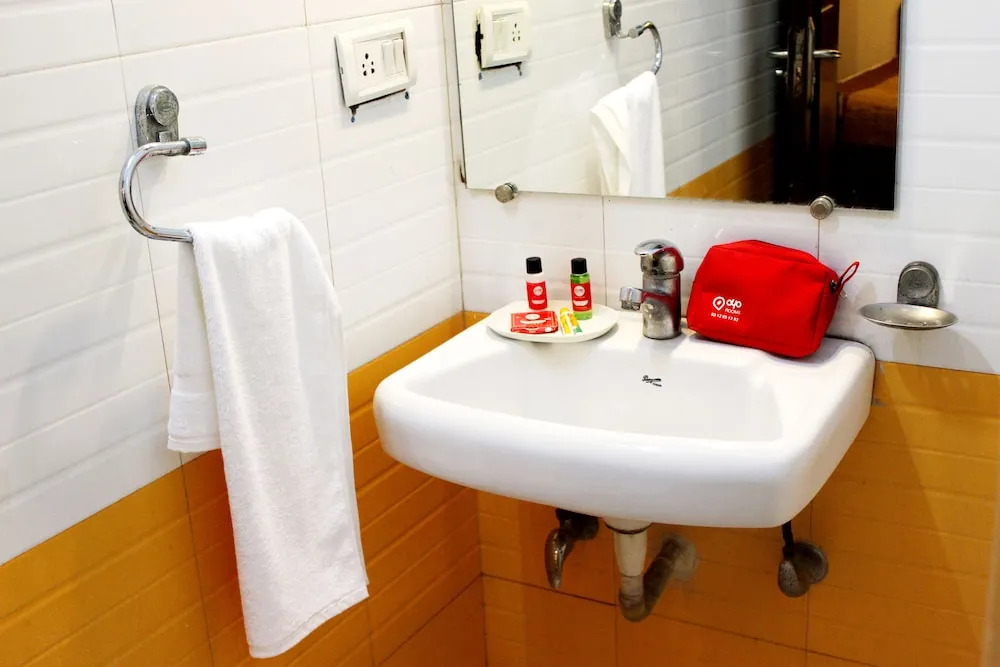 OYO 528 Hotel Neptune Residency